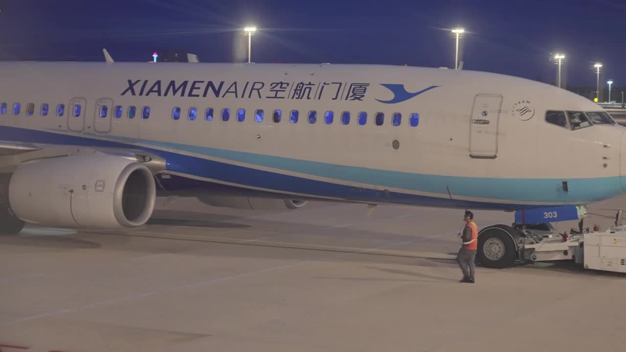 观景机场和厦门航空航站楼的飞机。视频素材