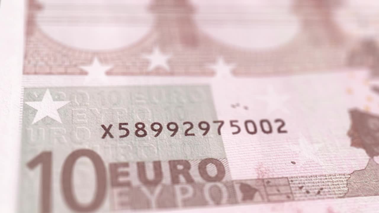 10欧元纸币- 10欧元纸币-欧盟10欧元纸币-欧洲货币-欧洲央行100欧元纸币-详细的宏观特写和滑翔超过10欧元视频下载