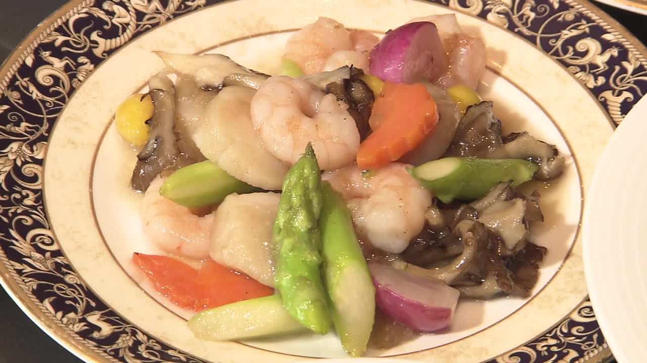 中国菜配海鲜和蔬菜，日本视频下载
