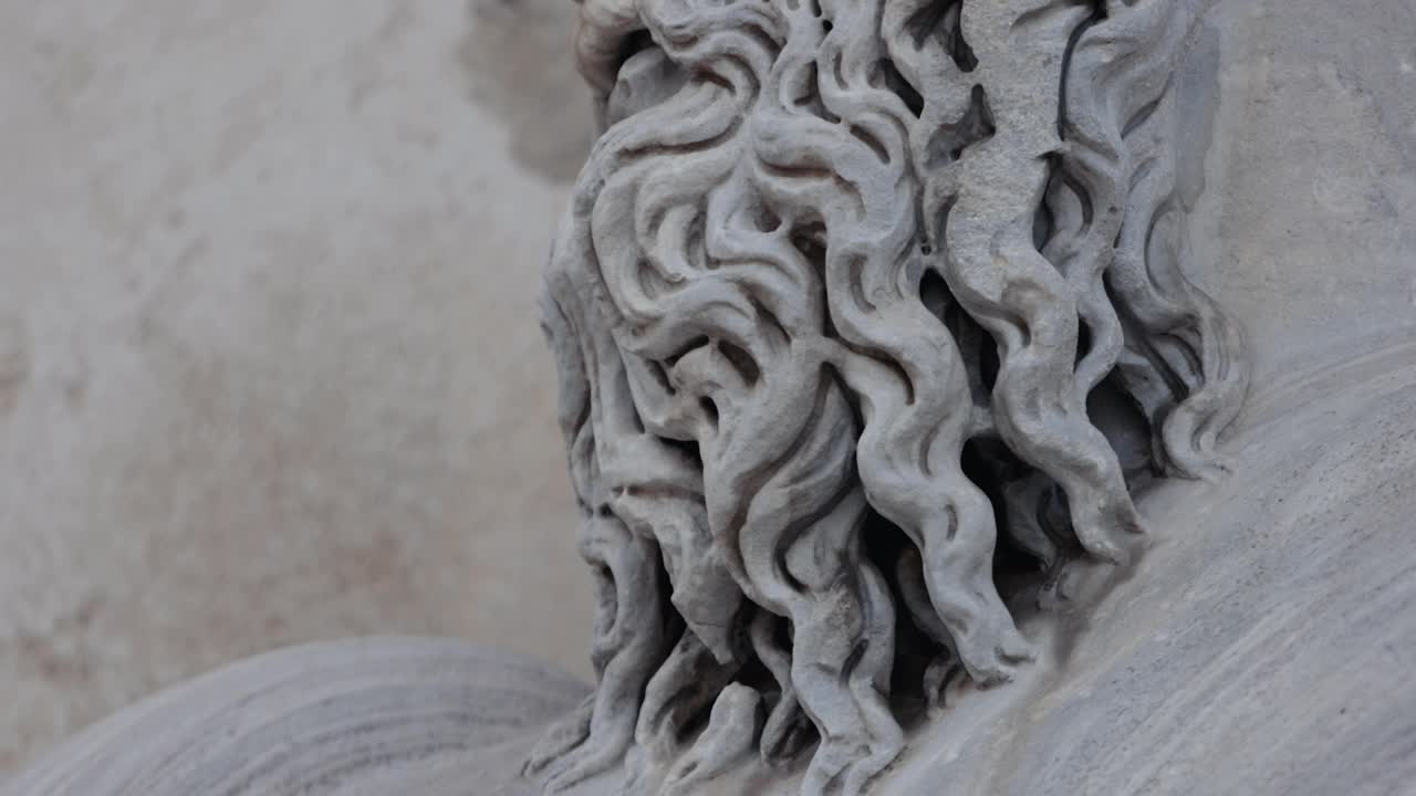 罗马坎皮多里奥山上的尼罗河大理石雕像视频下载