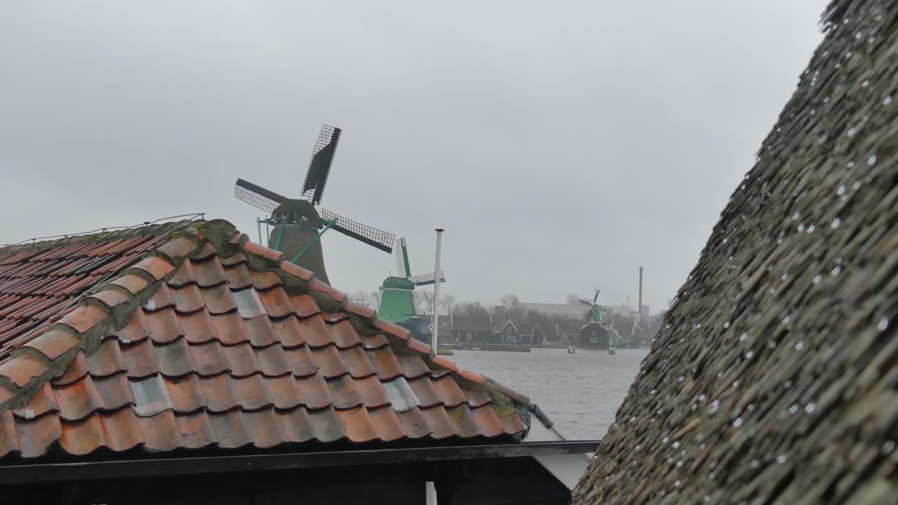 雨天荷兰的风车视频下载