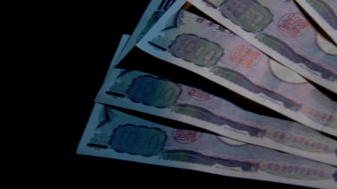 CU, 5张1000日元纸币，日本视频下载