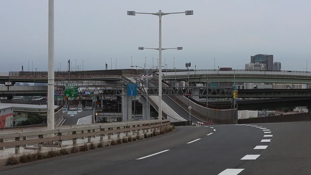 日本空无一人的高速公路立交桥视频下载