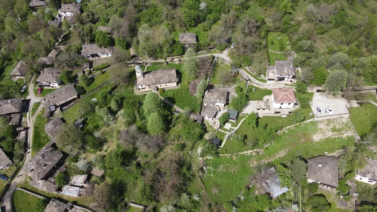 保加利亚波真斯村的鸟瞰图视频素材