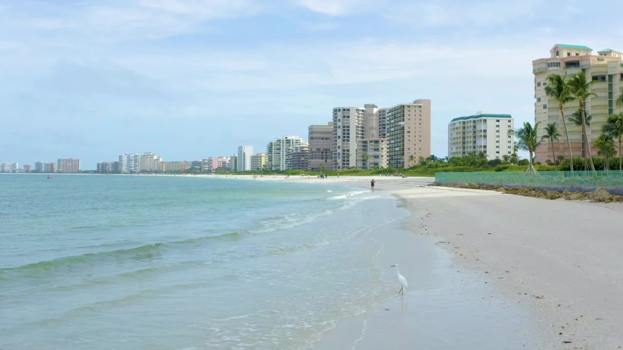 墨西哥湾海及旅游胜地。佛罗里达的马可岛海滩视频下载