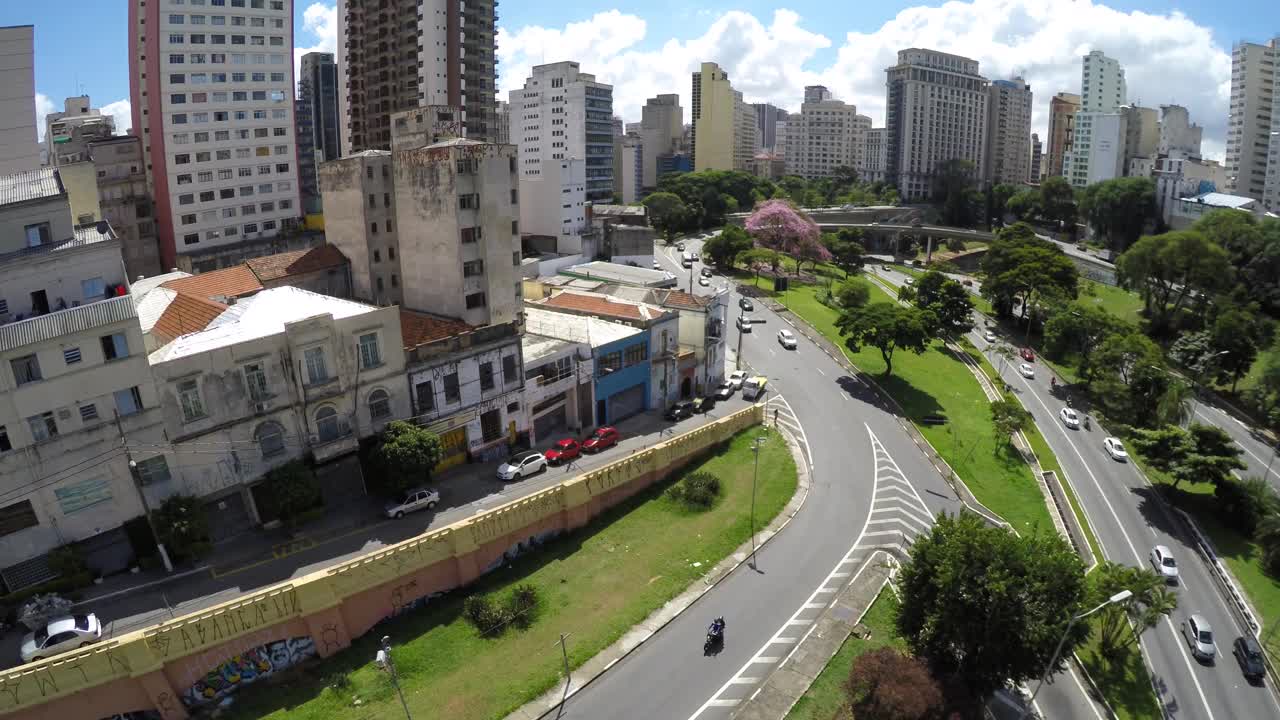 在São圣保罗，巴西交通鸟瞰图视频下载