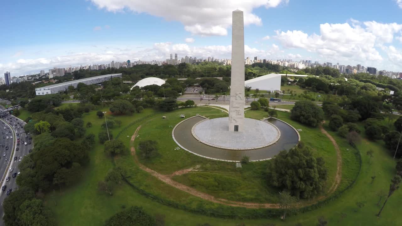 飞过巴西圣保罗São的Ibirapuera公园视频下载