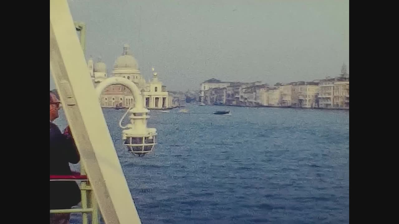 1978年，威尼斯圣马克广场从海上5视频素材
