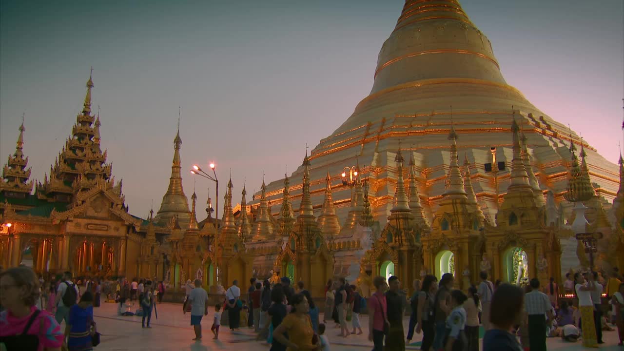 缅甸仰光的日落和夜晚时间视频下载