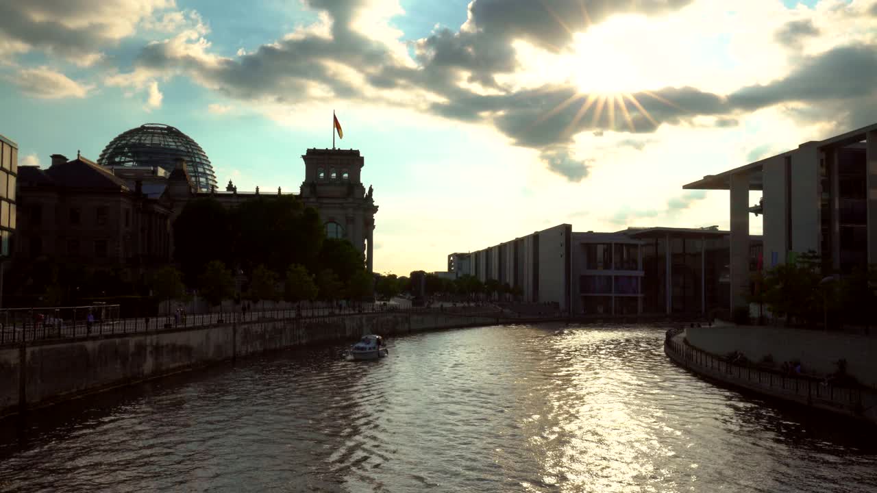 在柏林的德国国会大厦视频下载