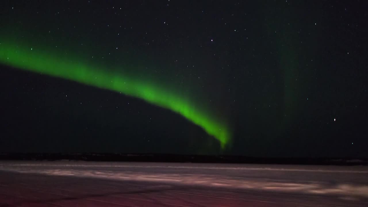 时间流逝风景的北极光雪景在冬天-不列颠哥伦比亚省，加拿大视频下载