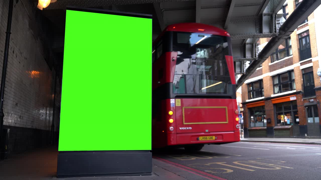 伦敦街头的Chroma Key广告牌视频素材