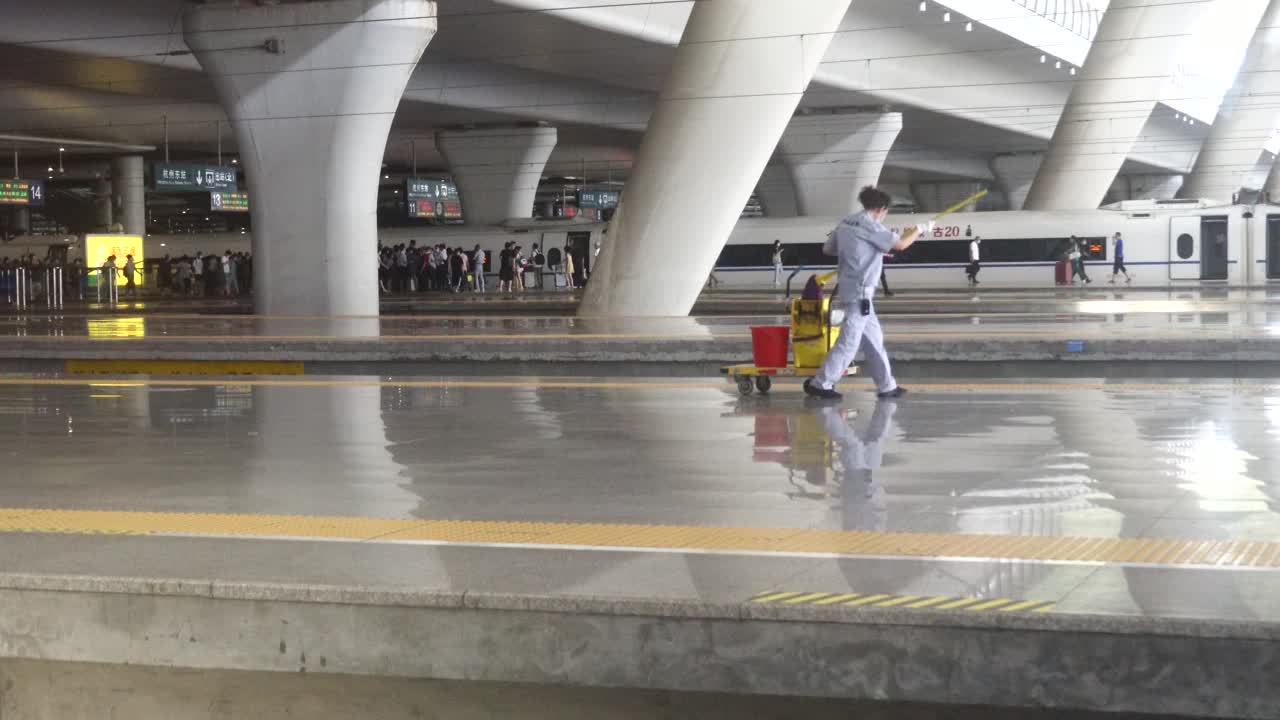 杭州火车站月台视频素材