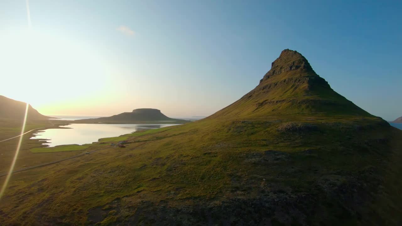 冰岛山腰无人机POV视频素材