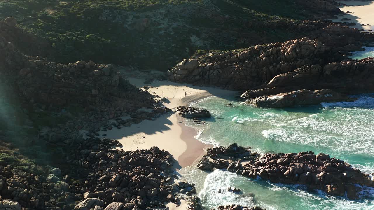 西澳大利亚的伊吉杜普海滩无人机4K鸟瞰图视频素材