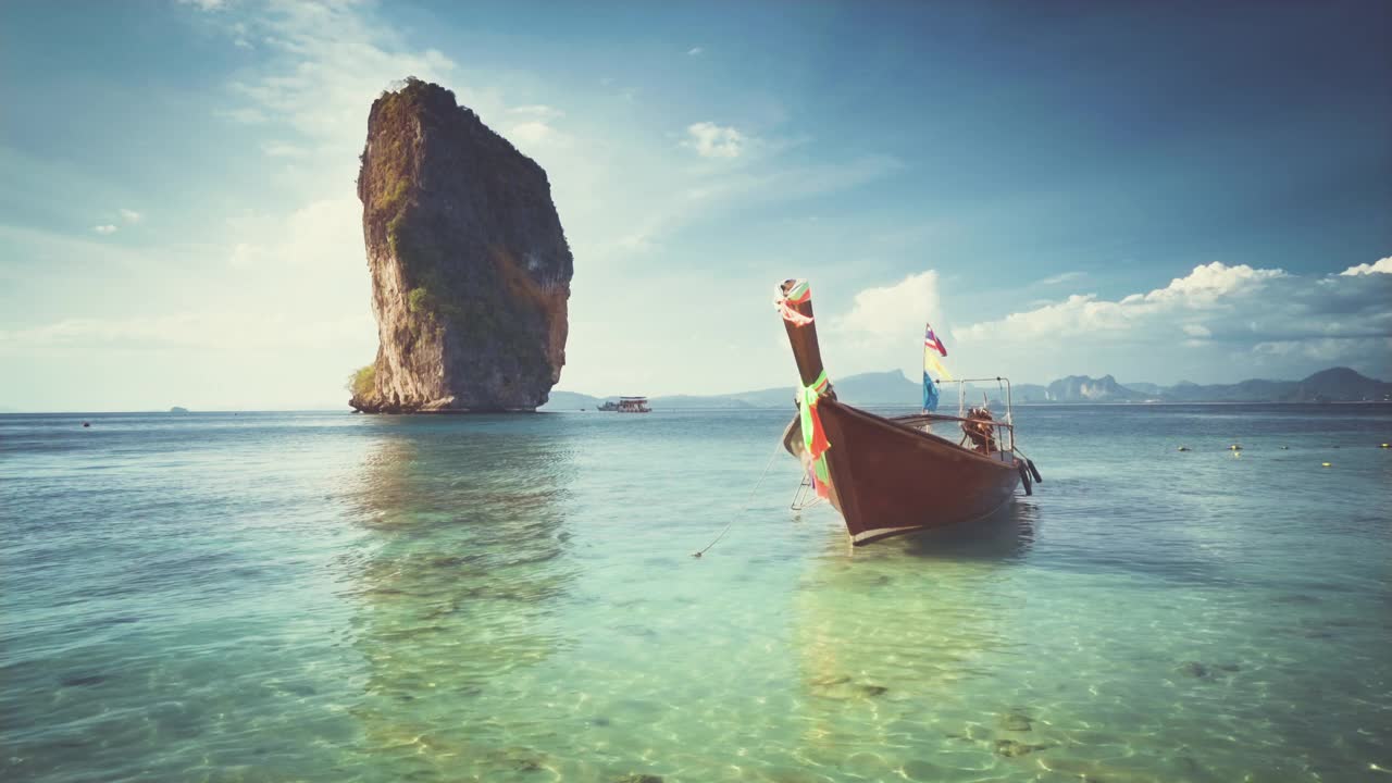 甲米省科波达岛的长尾木船。Ao Nang、泰国视频素材