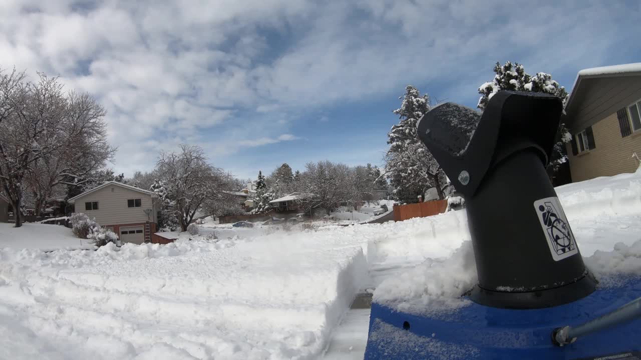 吹雪机扫雪视频素材