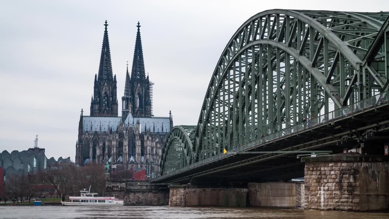 德国科隆莱茵河的高水位视频下载