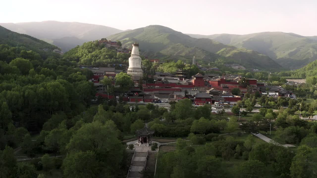 俯瞰五台山的黄昏，山西省，中国视频下载