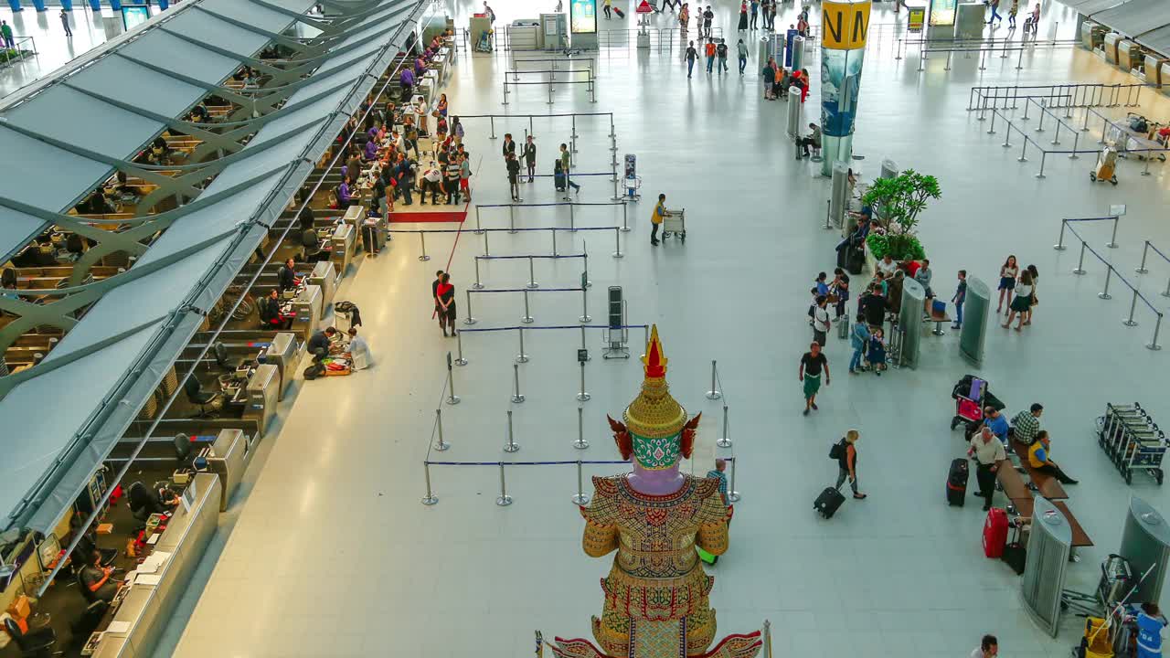 曼谷机场挤满了行人视频下载