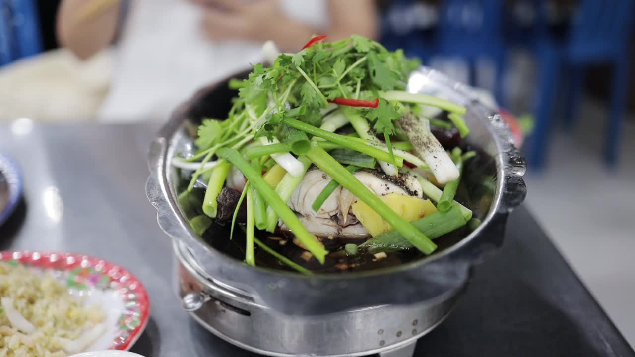 越南岘港街头小吃海鲜视频下载