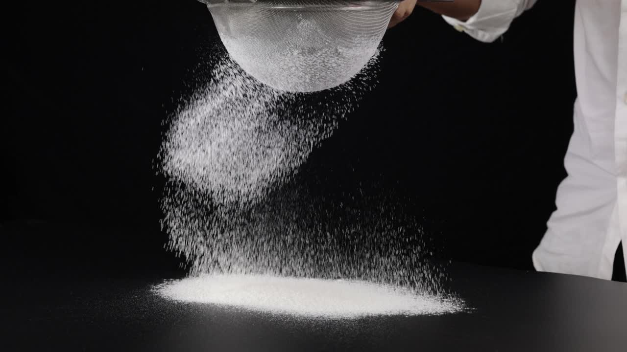 筛面粉，烘焙准备视频下载
