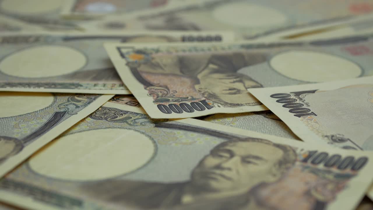 1万日元的日本钞票视频素材