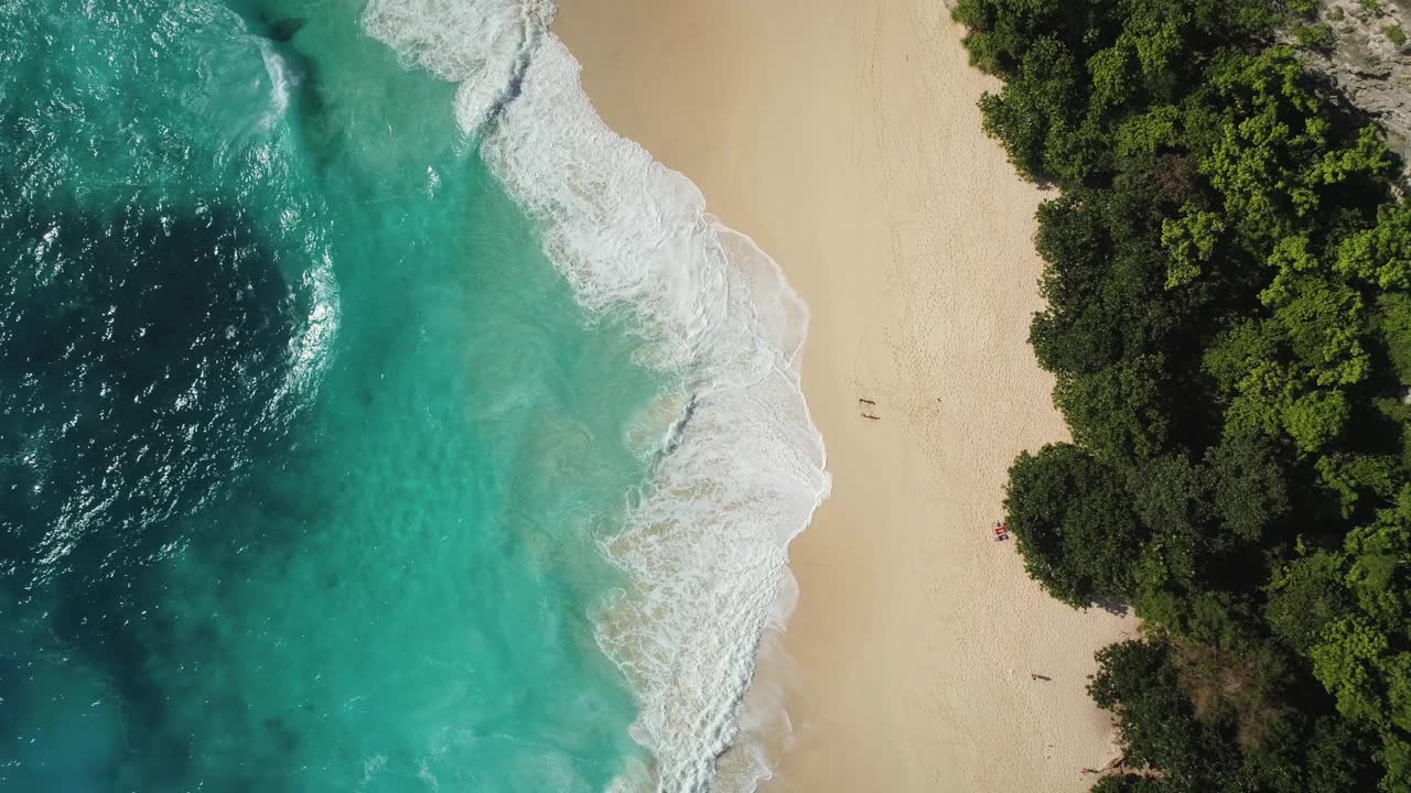 klingking海滩鸟瞰图，Nusa Penida -无人机4K视频素材