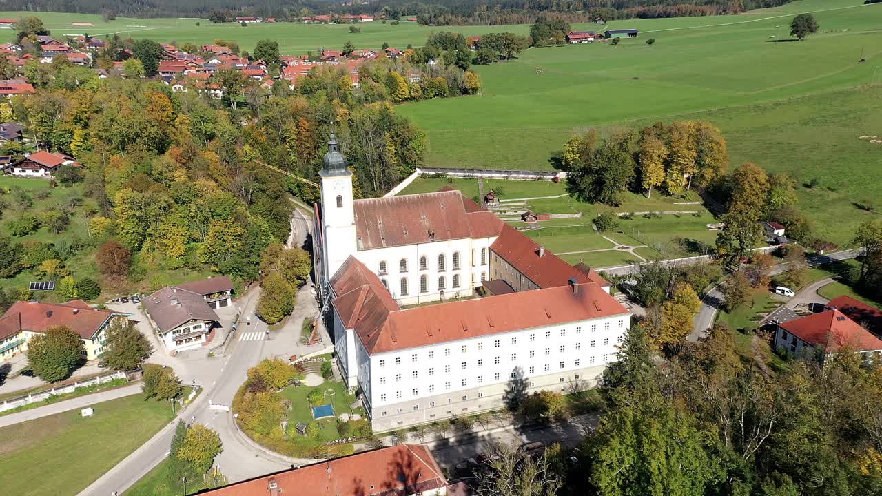 慈幼会修女院鸟瞰图，Dietramszell视频下载