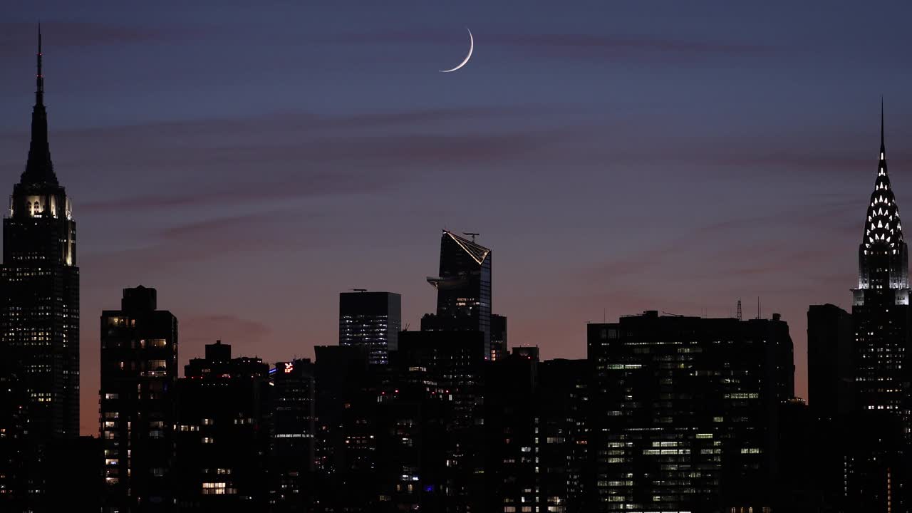 曼哈顿天际线新月视频下载