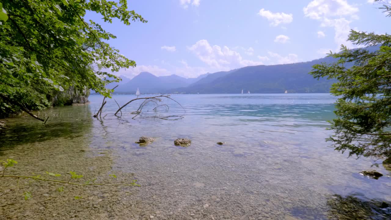 奥地利的沃尔夫冈湖，夏天视频素材