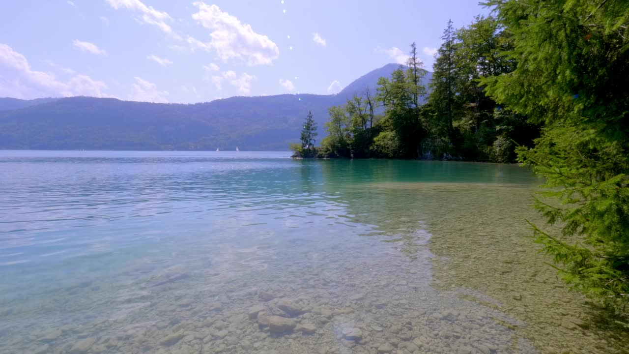 奥地利的沃尔夫冈湖，夏天视频下载