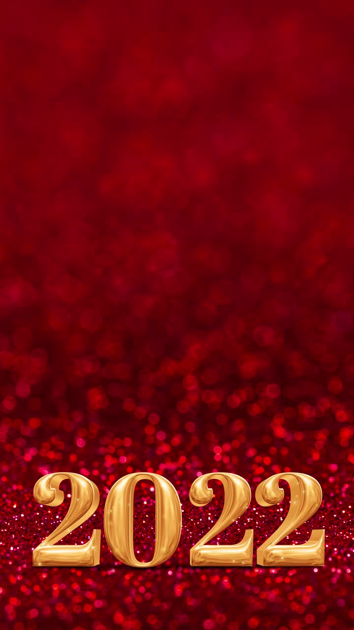 2022年新年快乐，金色的烟花洒在闪闪生辉的红色散景墙上，节日庆祝理念。中国新年庆祝活动视频素材