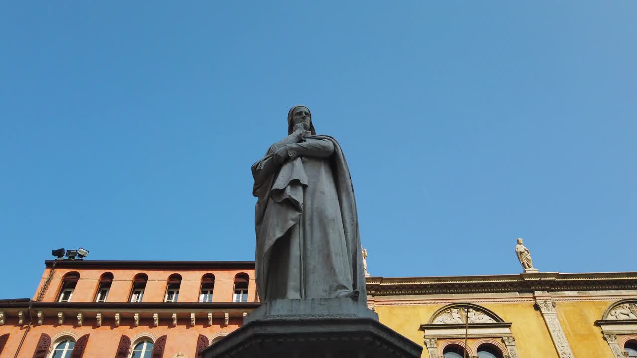 意大利维罗纳的但丁雕像视频下载