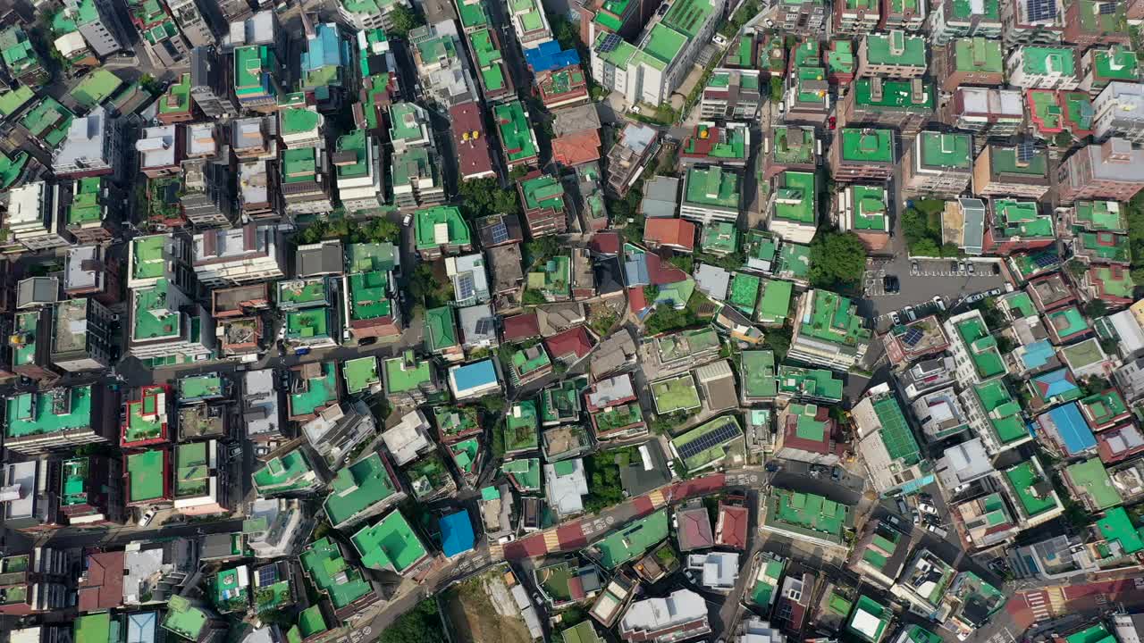 韩国首尔上岛区/铜雀区住宅区附近的市中心视频素材