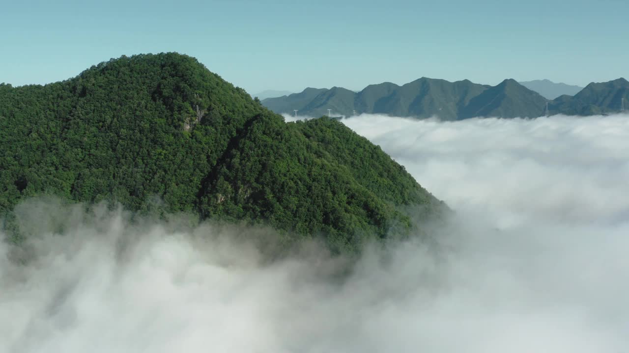 中国陕西秦岭鸟瞰图。视频素材