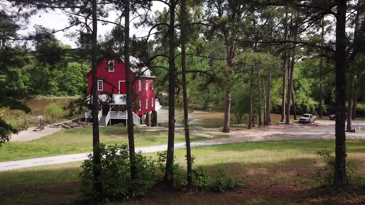 史塔尔的磨坊桃树城乔治亚无人机鸟瞰图视频素材
