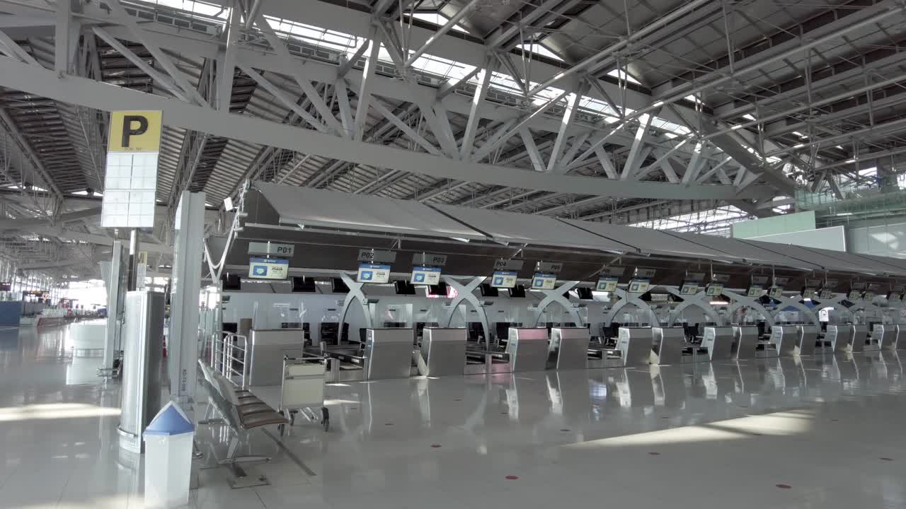 新冠肺炎疫情期间，泰国素万那普国际机场的气氛视频下载