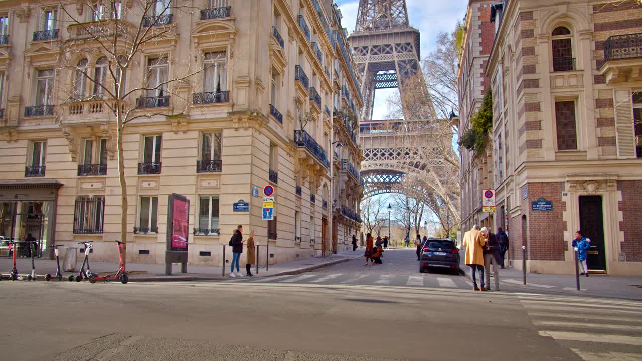巴黎大厦和埃菲尔铁塔。视频素材