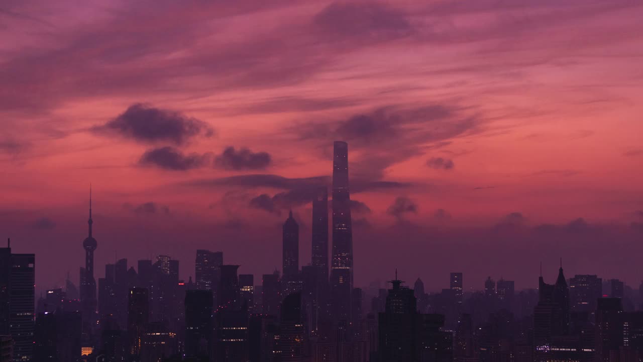 时间流逝:早上上海。太阳从陆家嘴商业区升起。从早到晚视频下载
