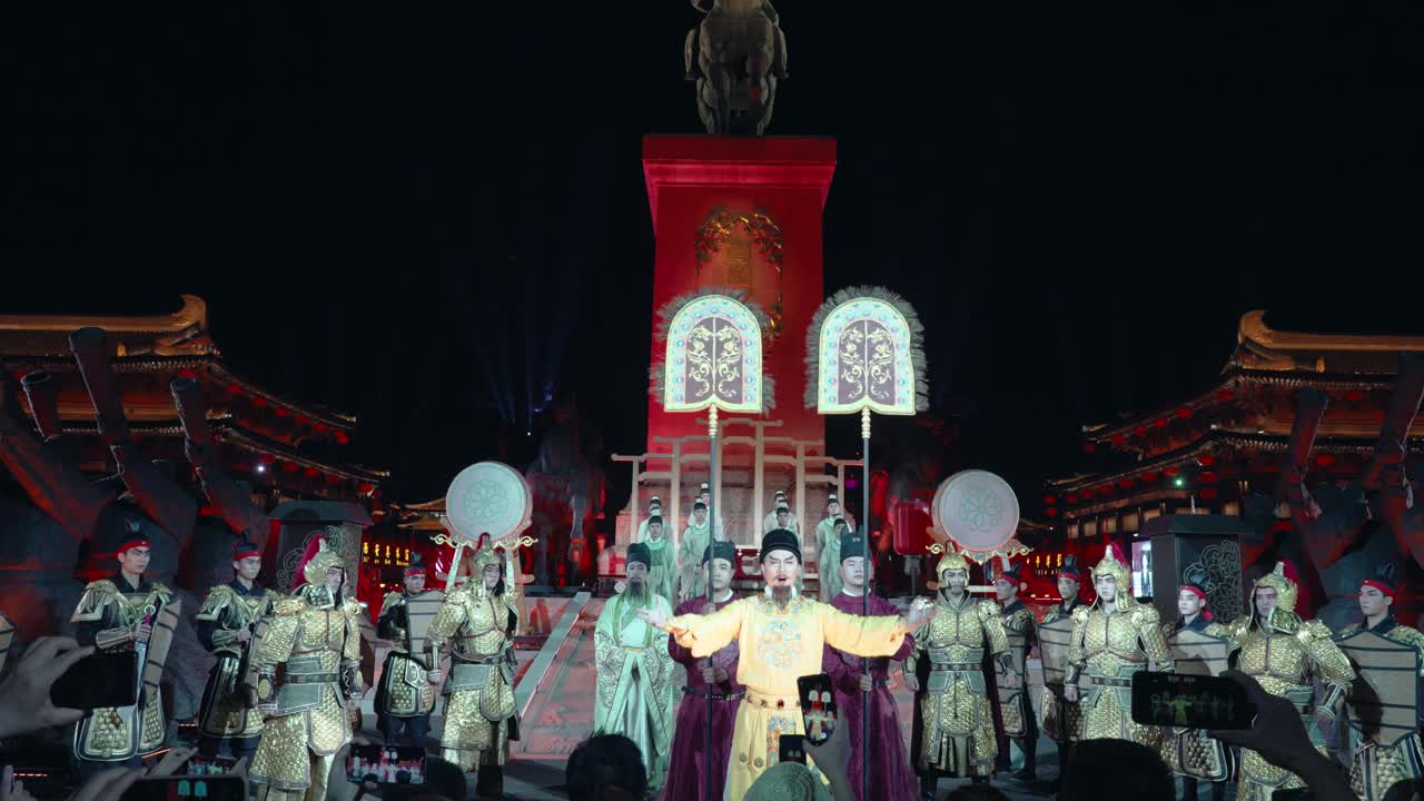 在中国西安大唐光大城的夜间表演唐朝视频下载