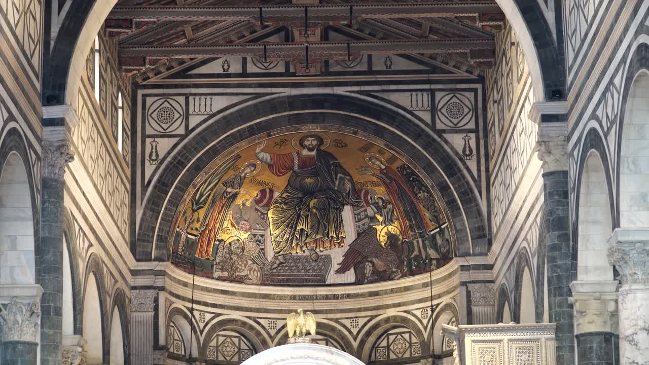 意大利佛罗伦萨圣米尼亚托阿尔蒙特大教堂视频素材