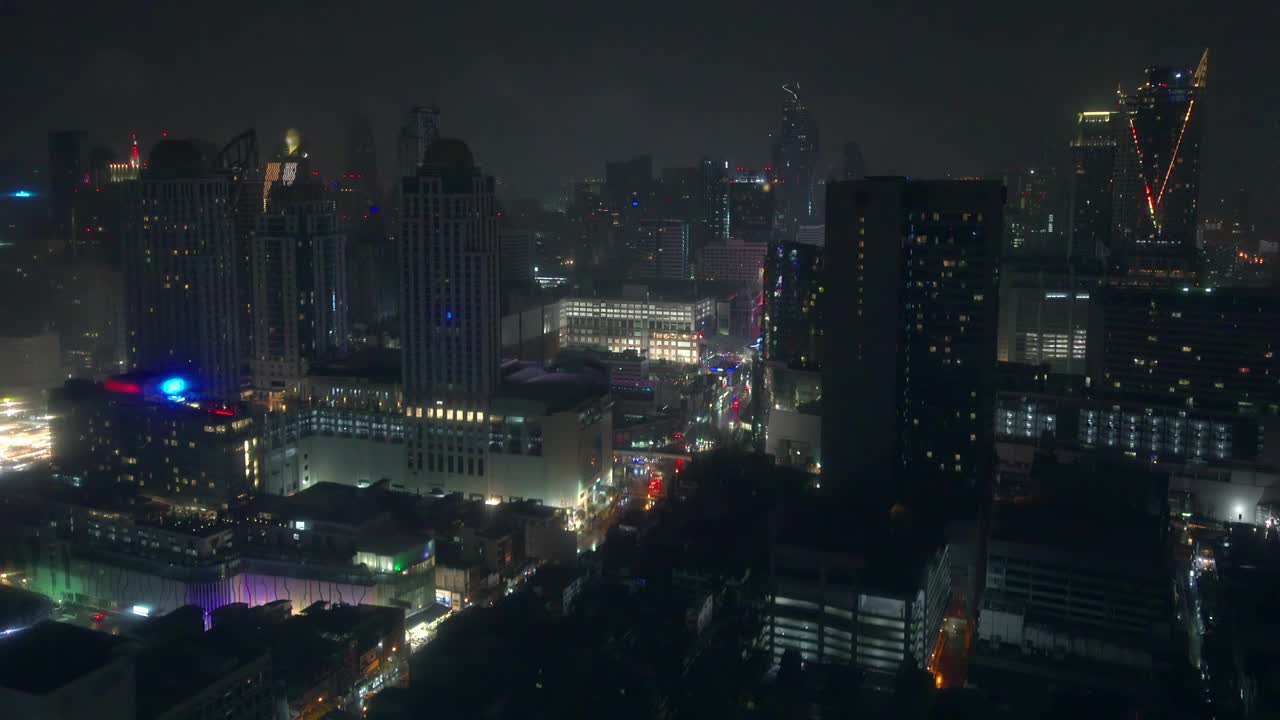 带有闪电灯的城市夜景视频下载