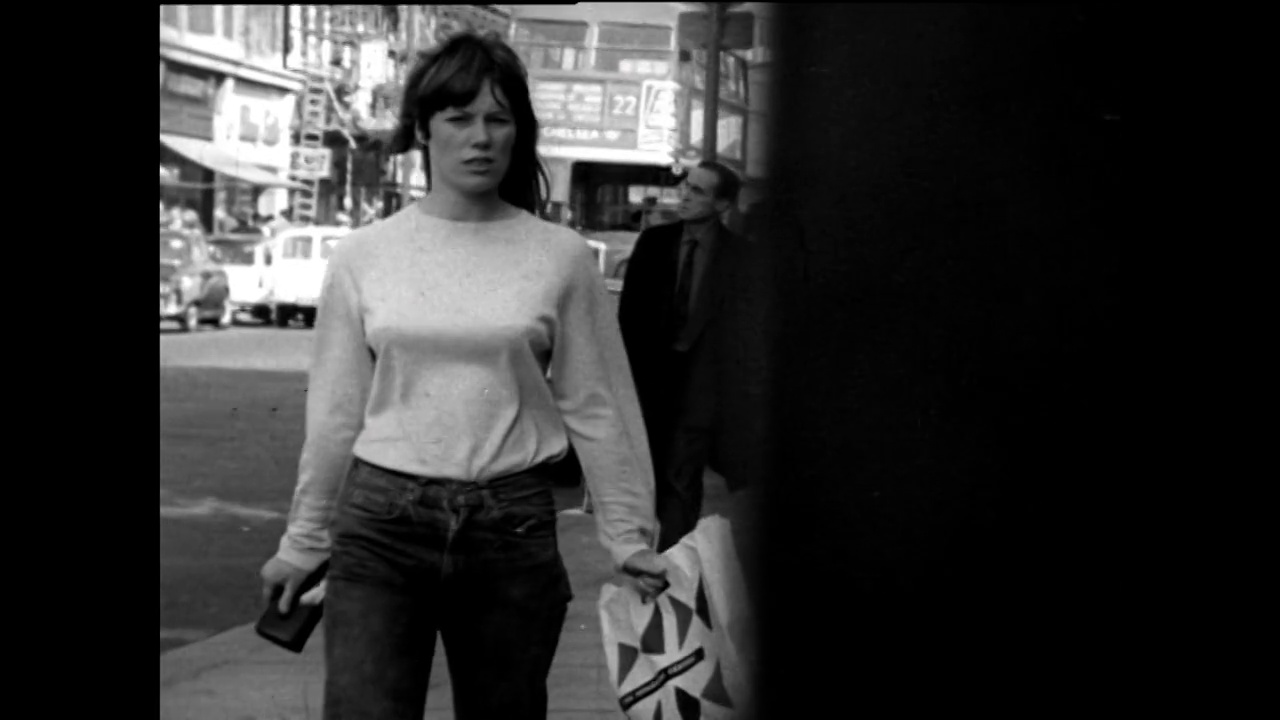 Slomo拍摄了伦敦街头的时尚女性;1967视频下载