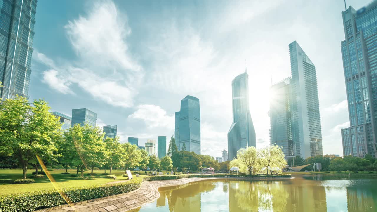 上海陆家嘴金融中心公园视频素材