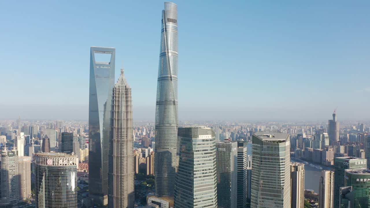 无人机拍摄:上海外滩的4K鸟瞰视频下载