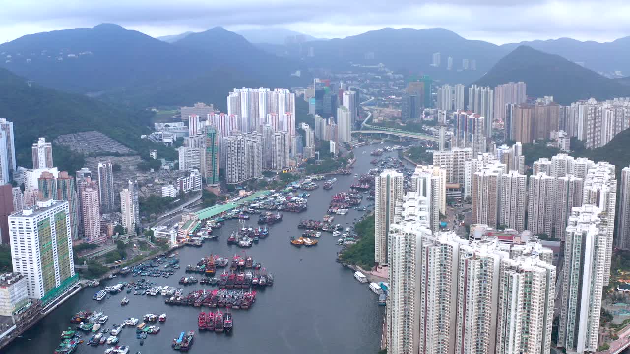 香港香港仔湾夜间航拍画面视频下载