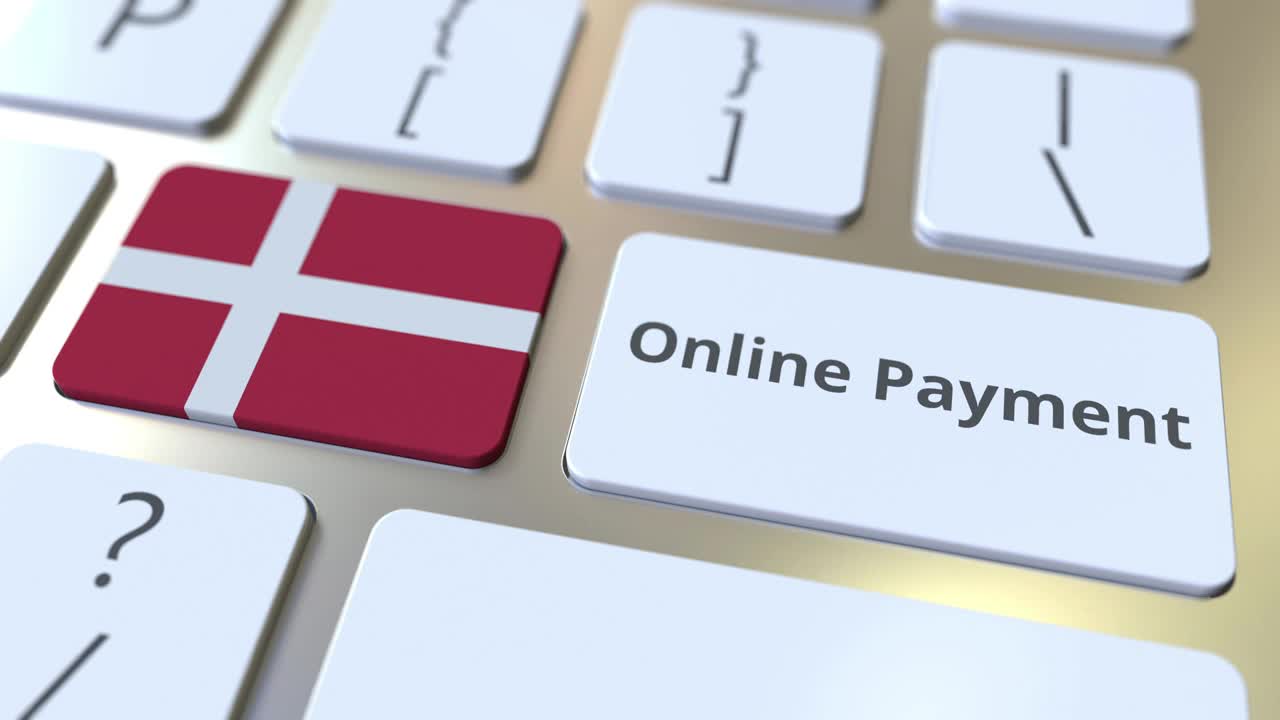 在线支付文本和丹麦的旗帜在键盘上。现代金融相关概念3D动画视频下载