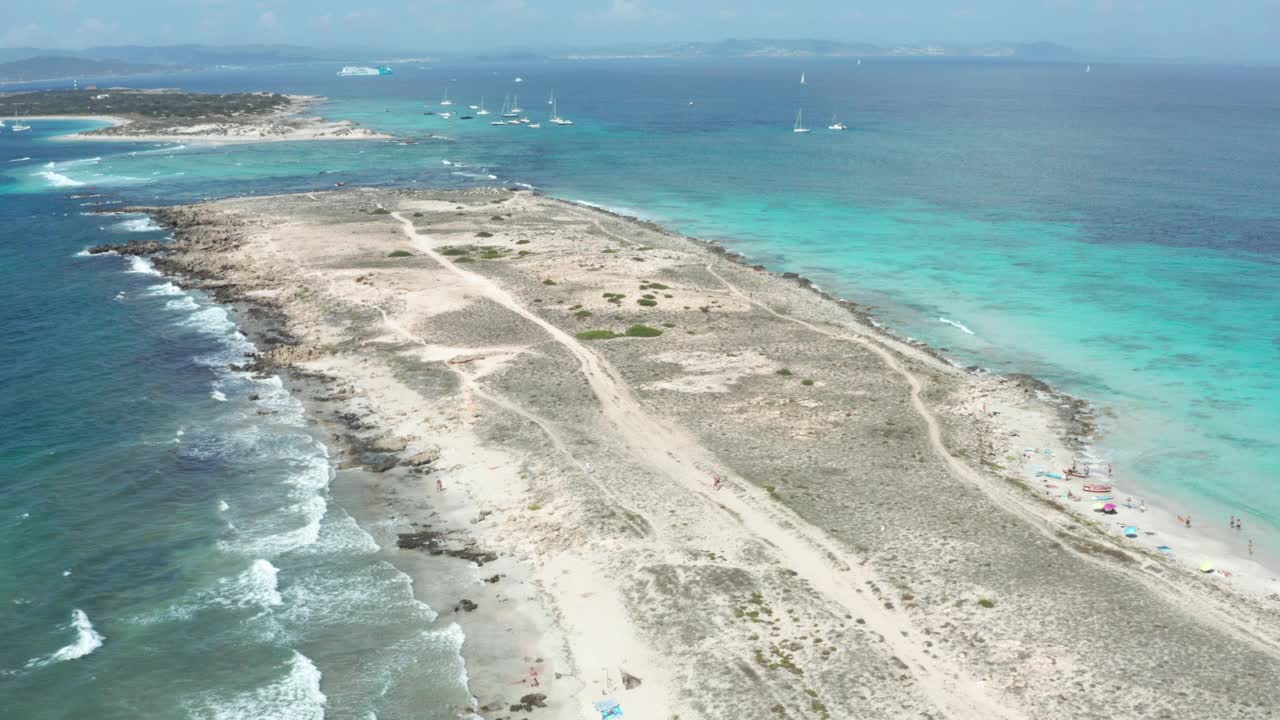 鸟瞰福门特拉令人惊叹的伊莱特斯海滩视频下载