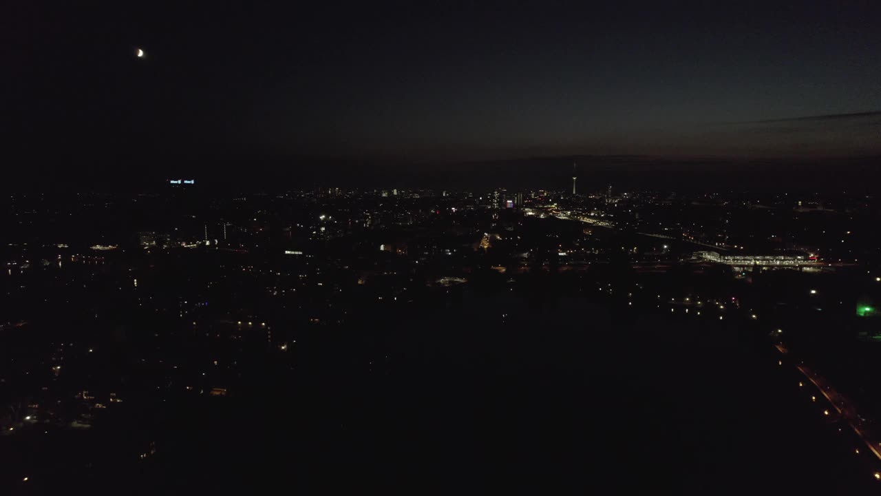 柏林无人机录像之夜视频下载